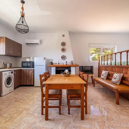 Дом отдыха Estia Mare Monolithos (Rhodes)